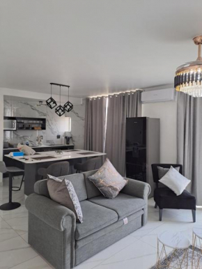 Oceanic Luxury Apartment 76